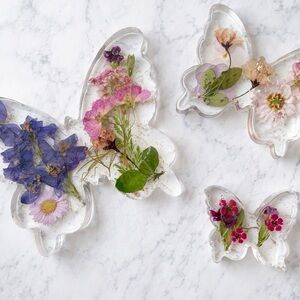 Handmade Resin Butterfly Set Pressed Flower Botanical Decor Cottage Core Gift